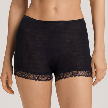 Woolen Lace boyleg shorts trusse
