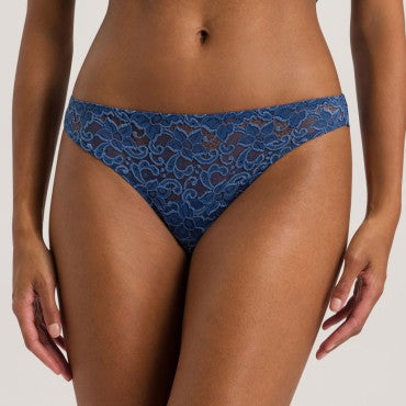 Hanro Moments string true navy 1