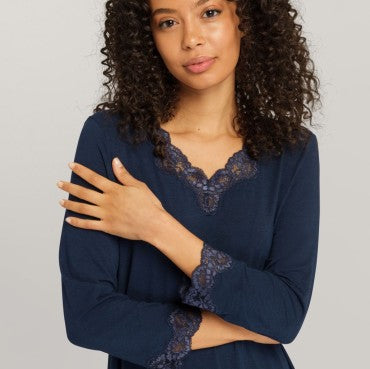 Hanro Natural Elegance natkjole langt ærme 100 cm deep navy Blå 2
