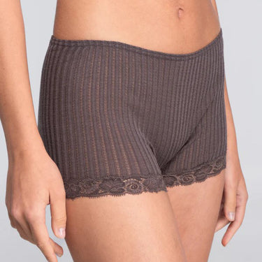 Operatino shorts uld/silke med Pizzo blonde kant