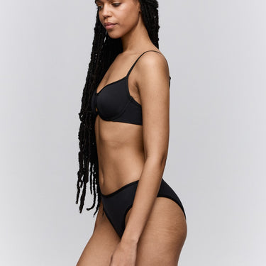 SHA bikinitrusse klassisk