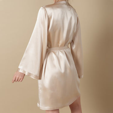 Tracy kort silkekimono