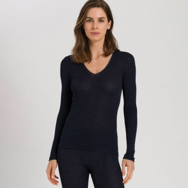 Hanro Woolen Silk T-shirt langt ærme V-hals deep navy Blå 2