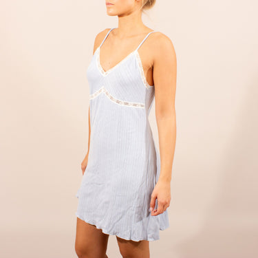 Ajoure sleeveless nightgown with lace aqua