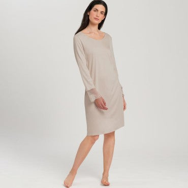 Hanro Lovis natkjole langt ærme 100 cm pumice Beige 3