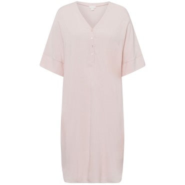 Hanro Favourites natkjole langt ærme marzipan Beige 3