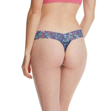 Signature Lace Low Rise thong berries