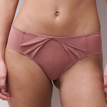 Scarlet shorty hipster trusse