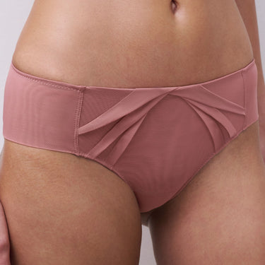 Scarlet shorty hipster trusse